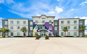 Spark By Hilton Victoria